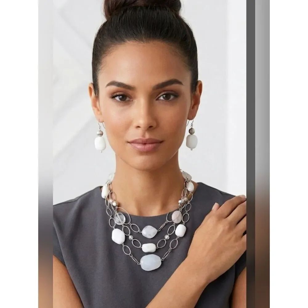 Necklace and earrings set White Clear Silver